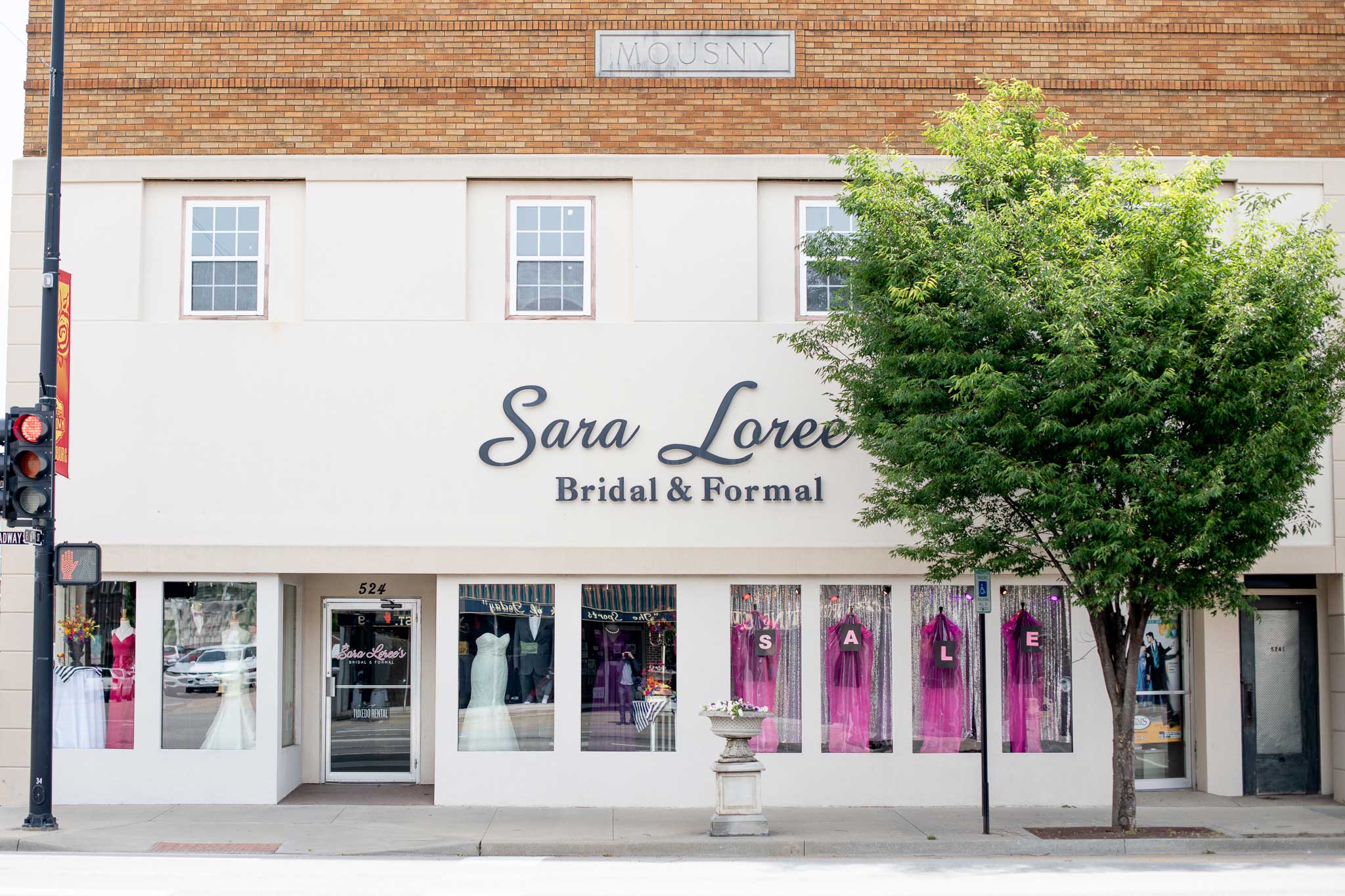 Sara Loree's Bridal and Formal Store Front